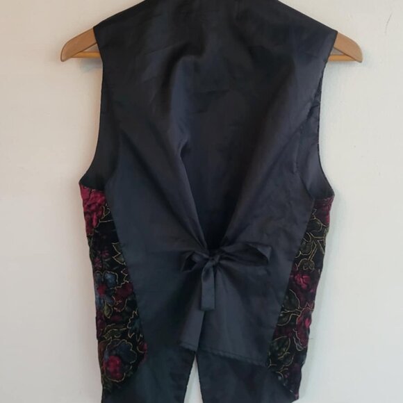 Gilet - Picture 2 of 3